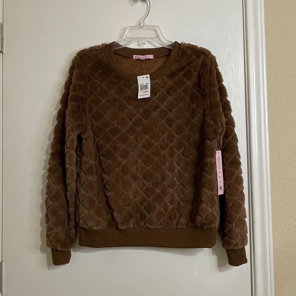 NWT Crave Fame Juniors' Diamond Faux-Fur Pullover Top - Cocoa - Size MED